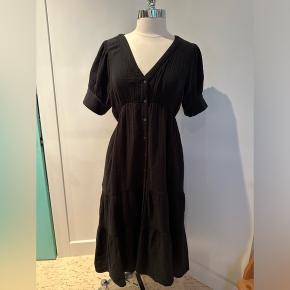 Madewell Dresses & Skirts - Madewell Black Lightspun Button-Front Tiered Midi Dress Size 6